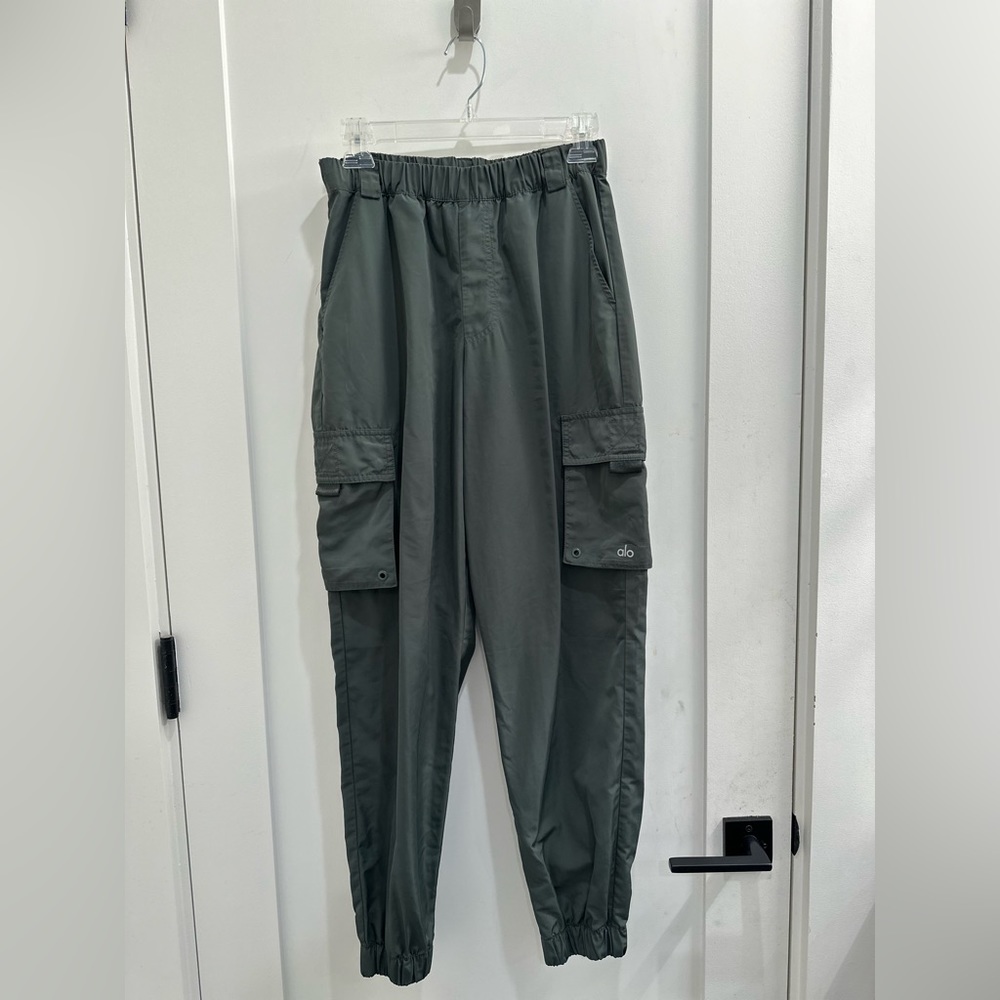 Alo Yoga Olive Green Cargo Pants Size Small